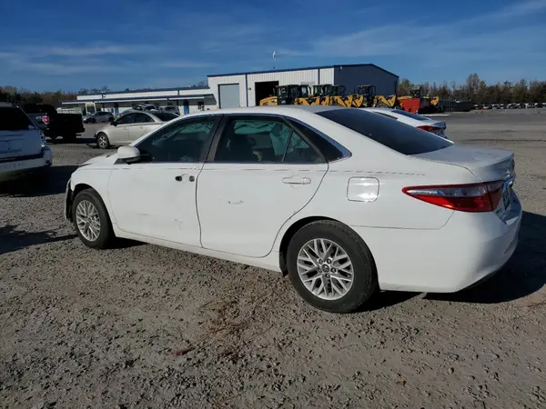 4T1BF1FK8HU705313 2017 TOYOTA CAMRY - Image 2