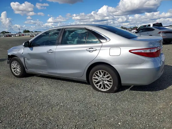 4T1BF1FK8HU706803 2017 TOYOTA CAMRY - Image 2