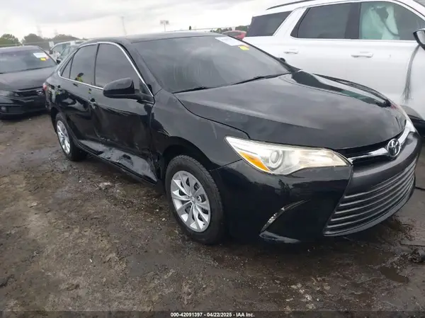 4T1BF1FK8HU706896 2017 TOYOTA CAMRY - Image 1