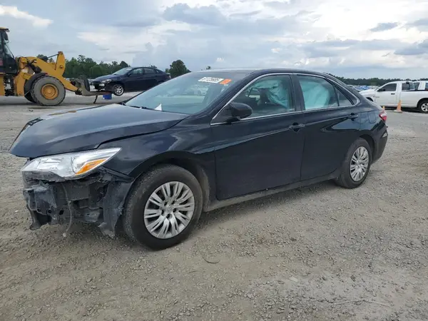4T1BF1FK8HU708213 2017 TOYOTA CAMRY - Image 1