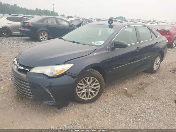 4T1BF1FK8HU708910 2017 TOYOTA CAMRY - Image 2