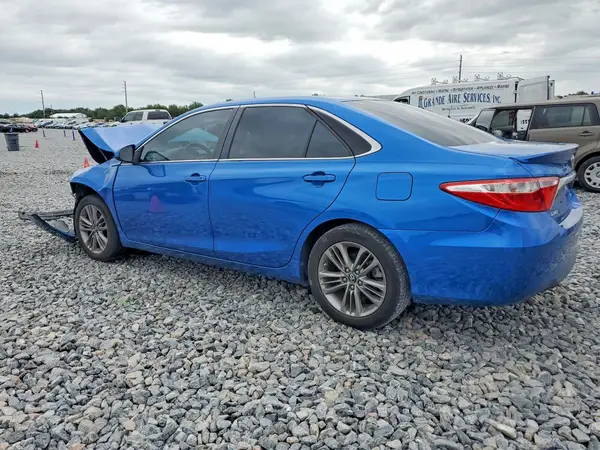 4T1BF1FK8HU710558 2017 TOYOTA CAMRY - Image 2