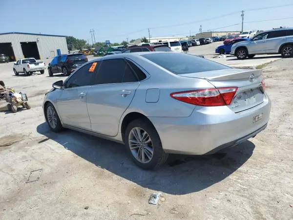 4T1BF1FK8HU713508 2017 TOYOTA CAMRY - Image 2