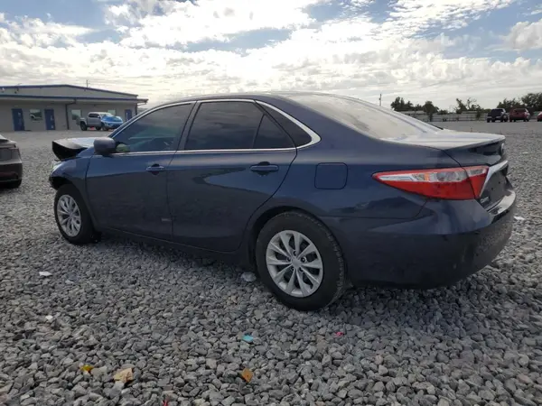 4T1BF1FK8HU715453 2017 TOYOTA CAMRY - Image 2