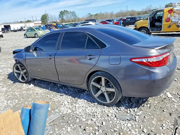 4T1BF1FK8HU715789 2017 TOYOTA CAMRY - Image 2