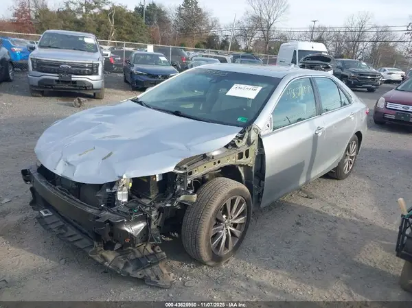 4T1BF1FK8HU717610 2017 TOYOTA CAMRY - Image 2