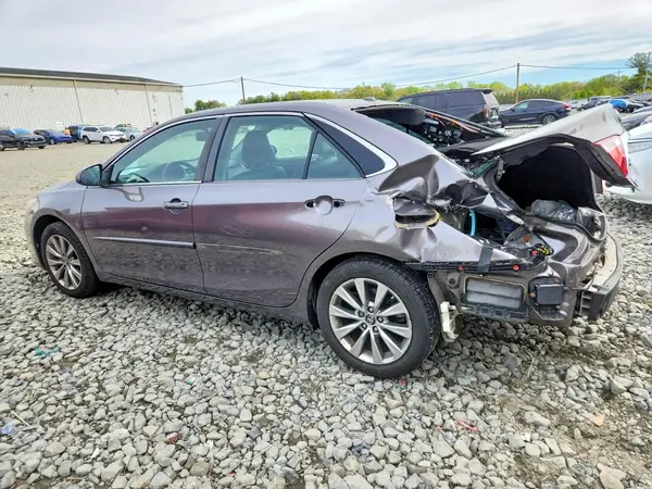 4T1BF1FK8HU718482 2017 TOYOTA CAMRY - Image 2