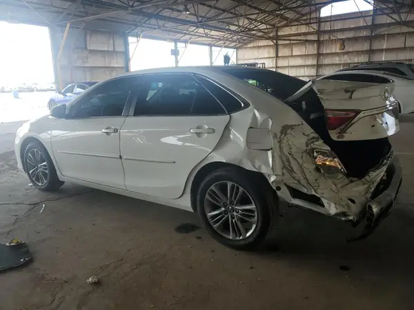 4T1BF1FK8HU723648 2017 TOYOTA CAMRY - Image 2
