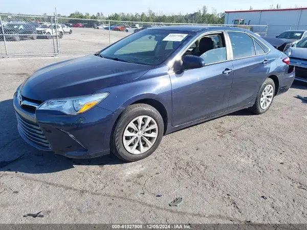 4T1BF1FK8HU723651 2017 TOYOTA CAMRY - Image 2
