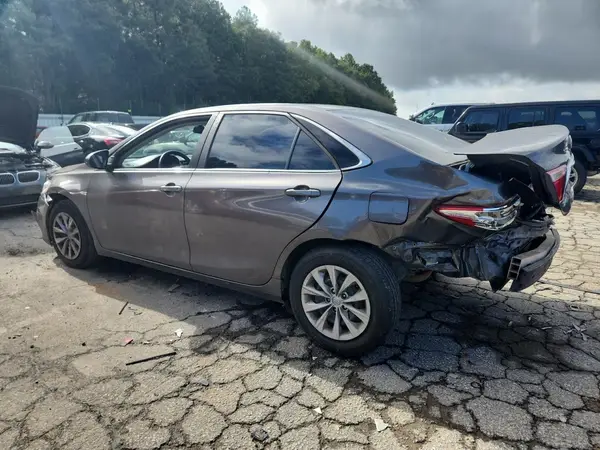 4T1BF1FK8HU724122 2017 TOYOTA CAMRY - Image 2
