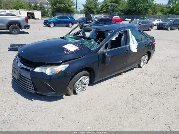 4T1BF1FK8HU725206 2017 TOYOTA CAMRY - Image 2