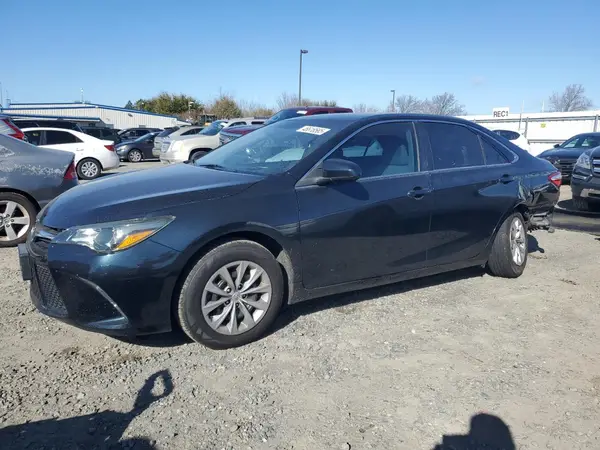 4T1BF1FK8HU729921 2017 TOYOTA CAMRY - Image 1