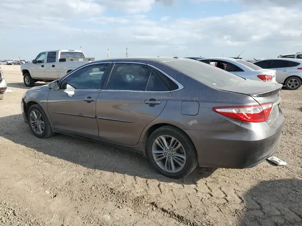 4T1BF1FK8HU730972 2017 TOYOTA CAMRY - Image 2