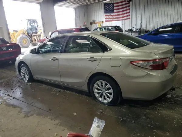 4T1BF1FK8HU733645 2017 TOYOTA CAMRY - Image 2