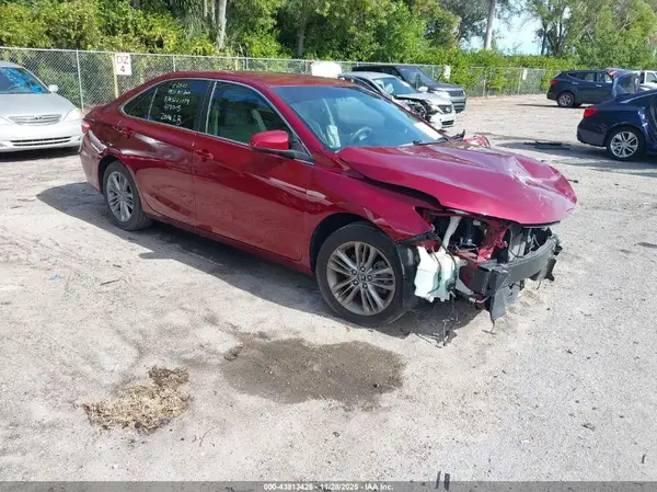 4T1BF1FK8HU733659 2017 TOYOTA CAMRY - Image 1