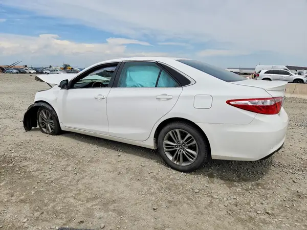 4T1BF1FK8HU734634 2017 TOYOTA CAMRY - Image 2