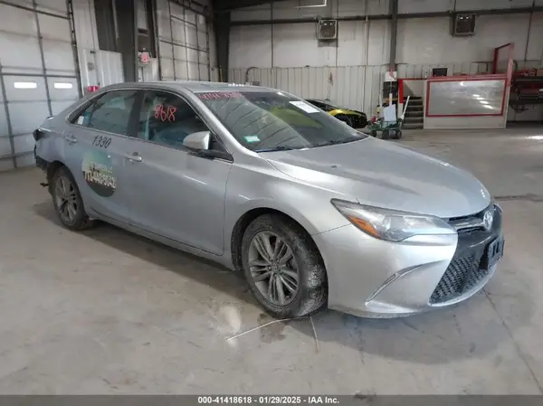 4T1BF1FK8HU737405 2017 TOYOTA CAMRY - Image 1