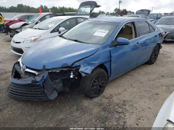 4T1BF1FK8HU737632 2017 TOYOTA CAMRY - Image 2