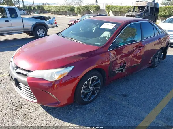 4T1BF1FK8HU738800 2017 TOYOTA CAMRY - Image 2