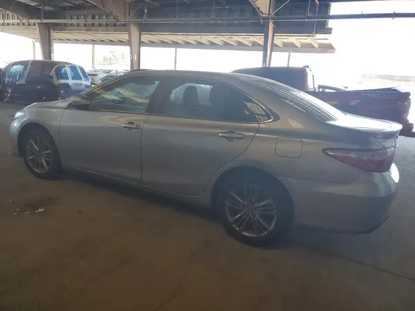 4T1BF1FK8HU739784 2017 TOYOTA CAMRY - Image 2