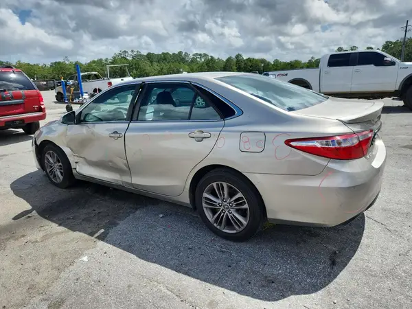 4T1BF1FK8HU739946 2017 TOYOTA CAMRY - Image 2