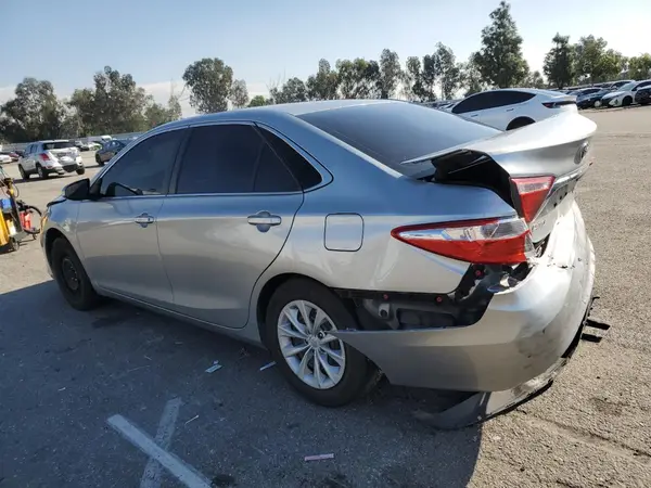 4T1BF1FK8HU741132 2017 TOYOTA CAMRY - Image 2