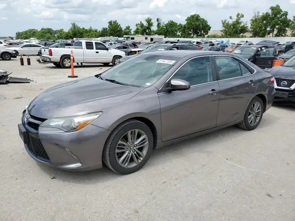 4T1BF1FK8HU747092 2017 TOYOTA CAMRY - Image 1