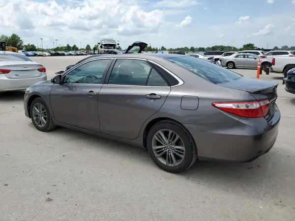 4T1BF1FK8HU747092 2017 TOYOTA CAMRY - Image 2