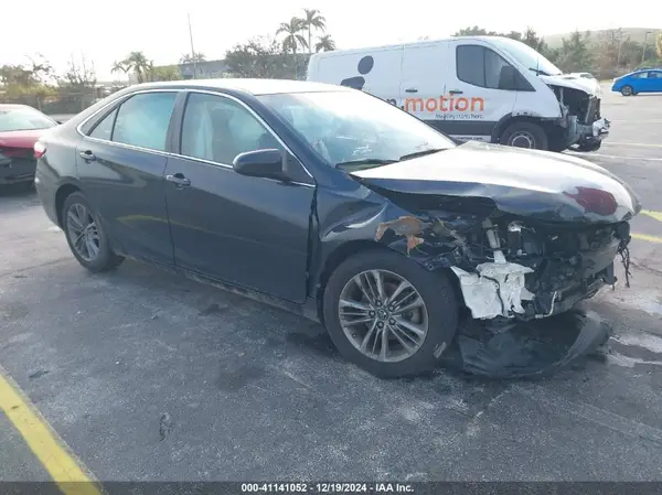 4T1BF1FK8HU747688 2017 TOYOTA CAMRY - Image 1