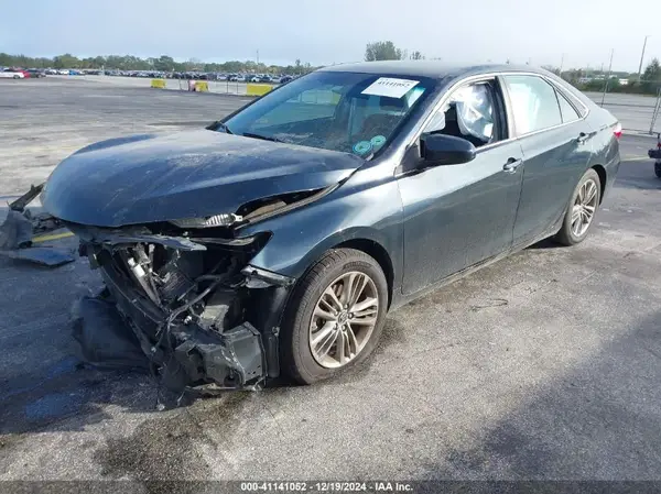 4T1BF1FK8HU747688 2017 TOYOTA CAMRY - Image 2