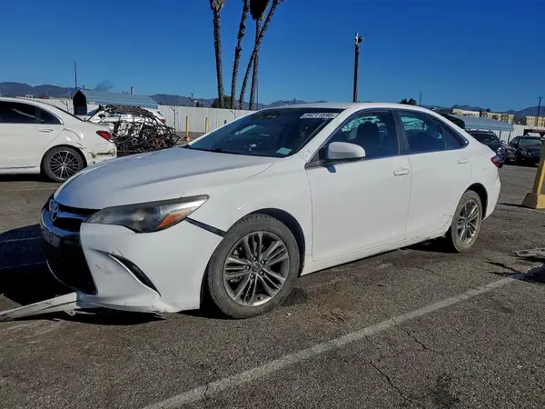 4T1BF1FK8HU747920 2017 TOYOTA CAMRY - Image 1