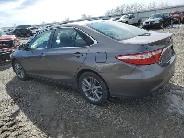 4T1BF1FK8HU748307 2017 TOYOTA CAMRY - Image 2