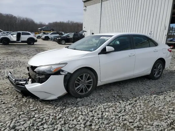 4T1BF1FK8HU749022 2017 TOYOTA CAMRY - Image 1