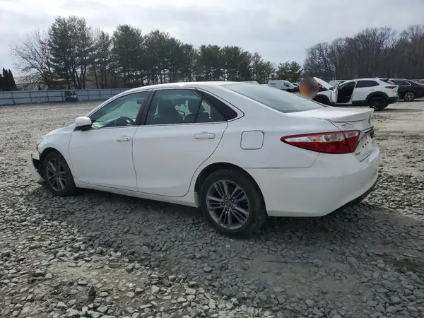 4T1BF1FK8HU749022 2017 TOYOTA CAMRY - Image 2