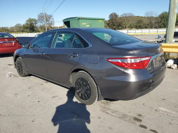 4T1BF1FK8HU752163 2017 TOYOTA CAMRY - Image 2