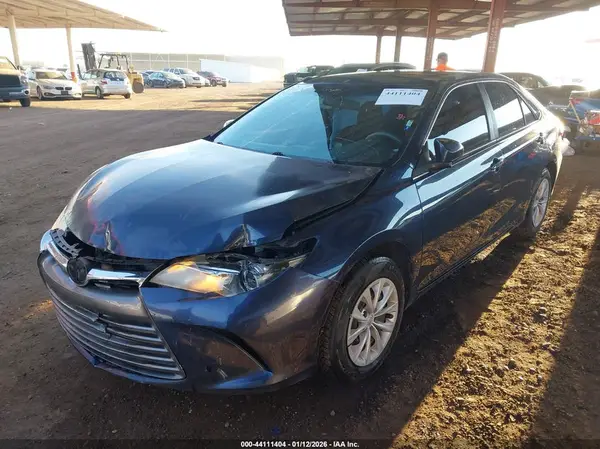 4T1BF1FK8HU752342 2017 TOYOTA CAMRY - Image 2