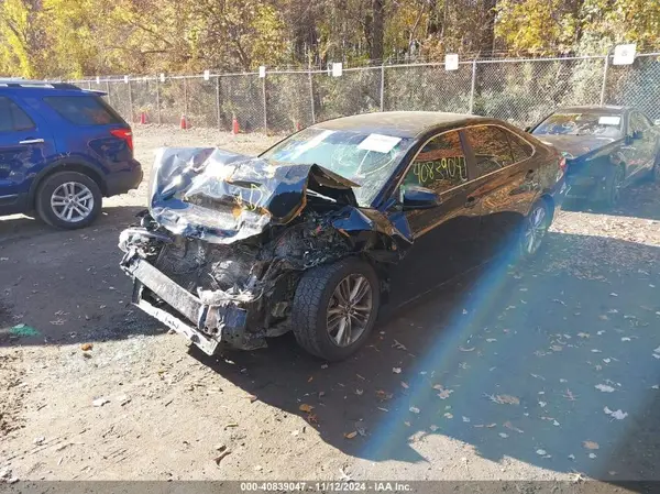 4T1BF1FK8HU752356 2017 TOYOTA CAMRY - Image 2
