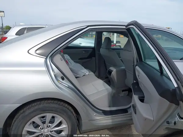 4T1BF1FK8HU759839 2017 TOYOTA CAMRY - Image 8