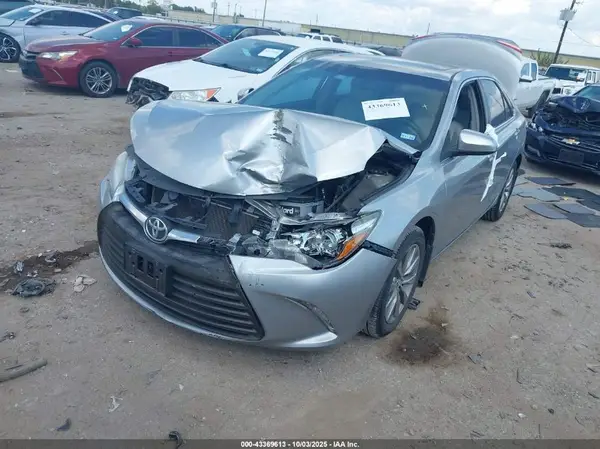 4T1BF1FK8HU759906 2017 TOYOTA CAMRY - Image 2