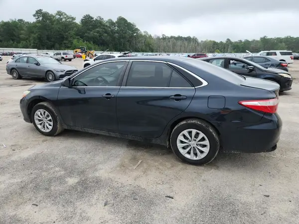 4T1BF1FK8HU760876 2017 TOYOTA CAMRY - Image 2