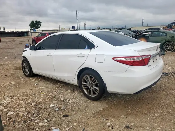 4T1BF1FK8HU761557 2017 TOYOTA CAMRY - Image 2