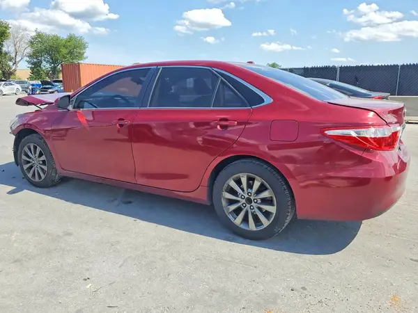 4T1BF1FK8HU767715 2017 TOYOTA CAMRY - Image 2
