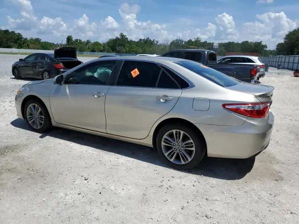 4T1BF1FK8HU768069 2017 TOYOTA CAMRY - Image 2