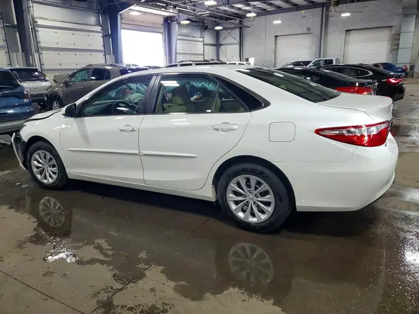 4T1BF1FK8HU773370 2017 TOYOTA CAMRY - Image 2