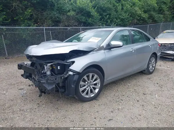 4T1BF1FK8HU773658 2017 TOYOTA CAMRY - Image 2