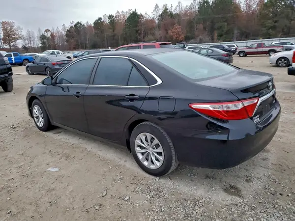 4T1BF1FK8HU774048 2017 TOYOTA CAMRY - Image 2
