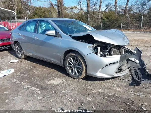 4T1BF1FK8HU775717 2017 TOYOTA CAMRY - Image 1