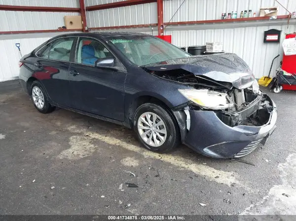 4T1BF1FK8HU776009 2017 TOYOTA CAMRY - Image 1