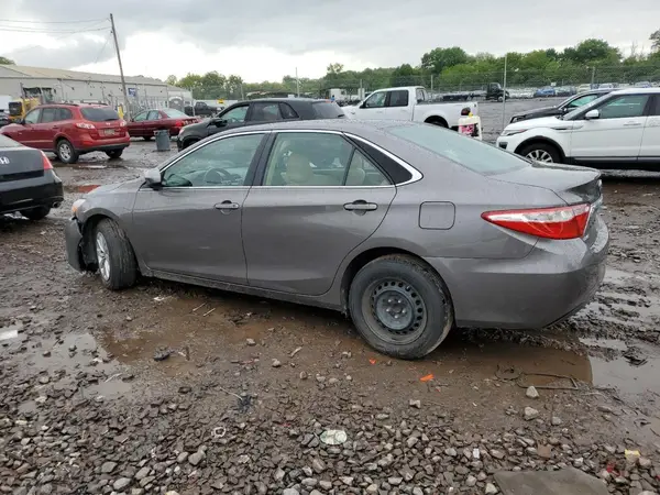4T1BF1FK8HU781629 2017 TOYOTA CAMRY - Image 2