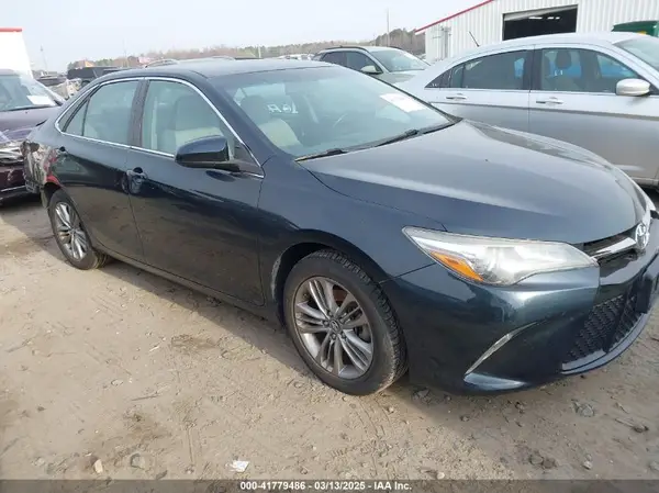 4T1BF1FK8HU781954 2017 TOYOTA CAMRY - Image 1